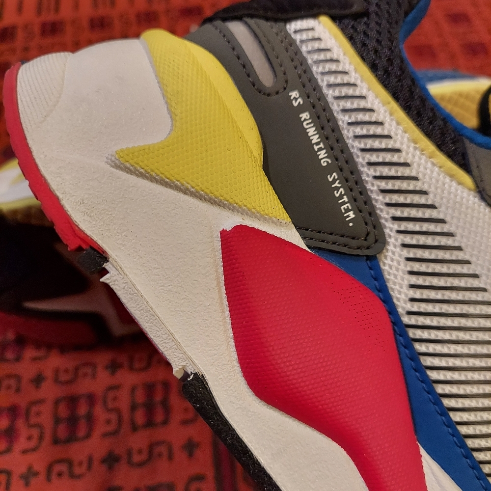Sneakers - Picture 13 of 14